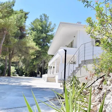 Petra Maris Bed & Breakfast 3*
