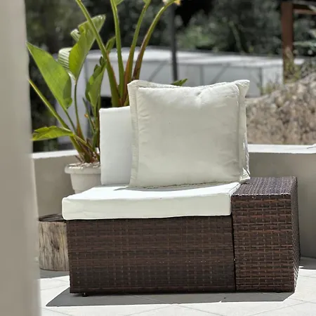 Petra Maris Bed and Breakfast 4*