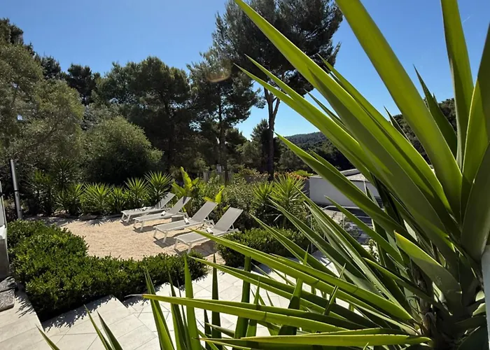 Petra Maris לינה וארוחת בוקר 4*